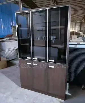 Elite Executive Display Cabinet