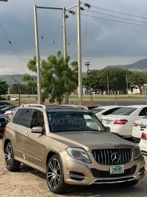 Mercedes-Benz GLK-Class 2010 Gold