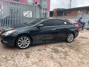 Hyundai Sonata Limited 2.0T Sedan (2.0L 4cyl 6A) 2013 Gray