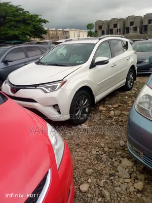 Toyota RAV4 2018 White