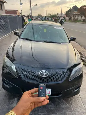 Toyota Camry SE 4dr Sedan (2.5L 4cyl 6A) 2011 Black