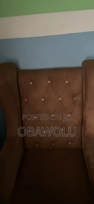 Single Chair