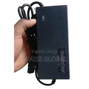 12Volt 10A Lithium Battery Charger (12.6)