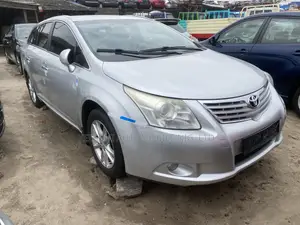 Toyota Avensis 2013 Silver