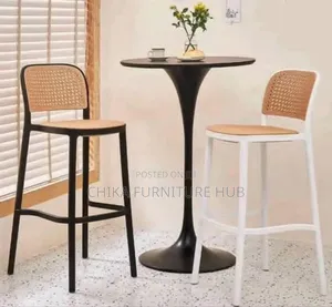Quality Bar Stools Wit Table