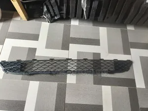Down Bumper Grill Toyota Sienna 2006