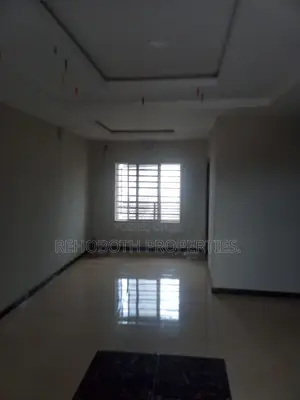 3bdrm Apartment in Bendel Filling, Akala Express for rent