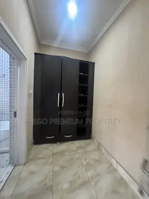 3bdrm Apartment in Tomiba Extension, GRA Phase 2 / Port-Harcourt