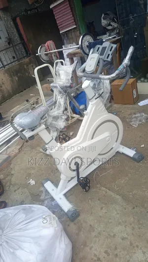 Semi Commercial Spinning Bike 150kg Weight