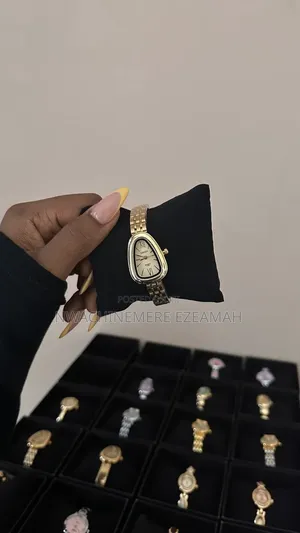 Luxury Women Gold Quartz Wristwatch Elegant Vintage Oval Watch