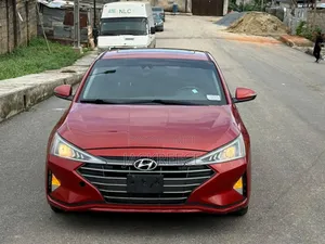 Hyundai Elantra 2019 Red