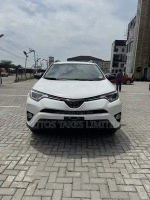 Toyota RAV4 Limited AWD (2.5L 4cyl 6A) 2017 White