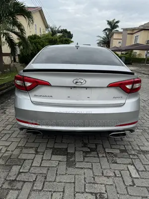 Hyundai Sonata Sport 4dr Sedan (2.4L 4cyl 6A) 2015 Silver