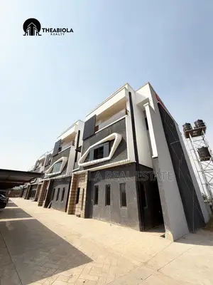 5bdrm Townhouse/Terrace in Apo Lokogoma Axis, for sale