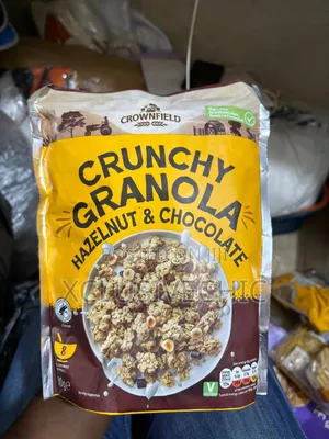 Crownfield Crunchy Granola Hazelnut Chocolate