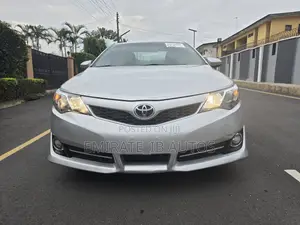 Toyota Camry SE 4dr Sedan (2.5L 4cyl 6A) 2012 Silver