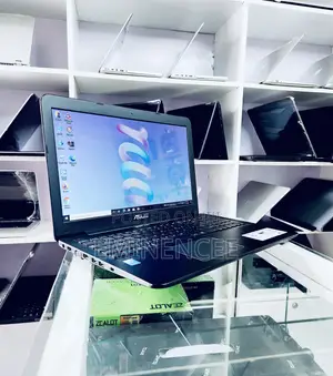 Laptop Asus X555LA 8GB Intel Core i3 HDD 500GB