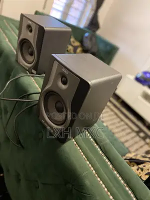 M AUDIO Bx5 Carbon