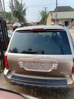 Honda Pilot 2005 Gold