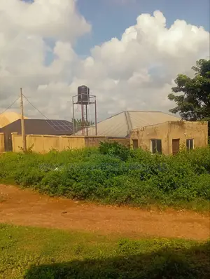 1bdrm Bungalow in Olorunda Akobo for sale