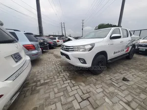 Toyota Hilux 2019 Off white