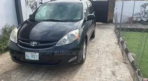 Toyota Siena for Rent