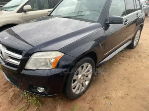 Mercedes-Benz GLK-Class 2010 Blue