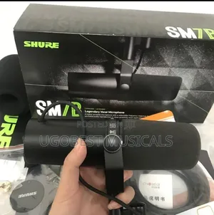 Shure SM7B Professional Dynamic Microphone