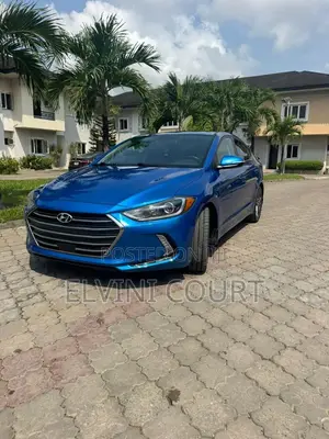 Hyundai Elantra Limited Sedan FWD (2.0L 4cyl 6A) 2017 Blue