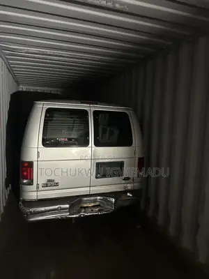 Ford E350 2006 Silver