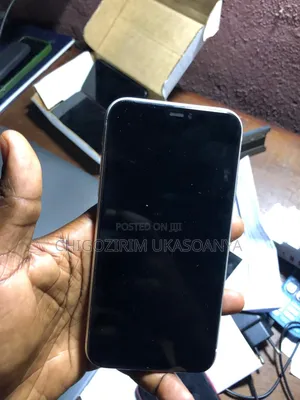 Apple iPhone 11 64 GB White