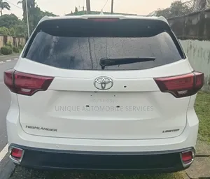 Toyota Highlander Limited Platinum V6 4x4 (3.5L 6cyl 6A) 2016 Off white