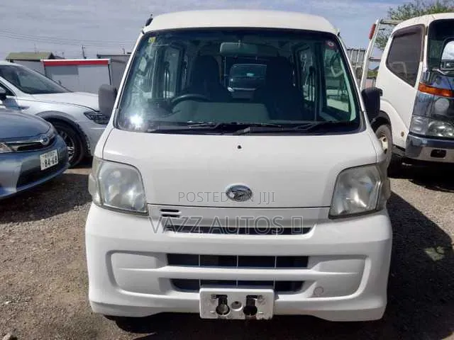 New Daihatsu Hijet 2011 White