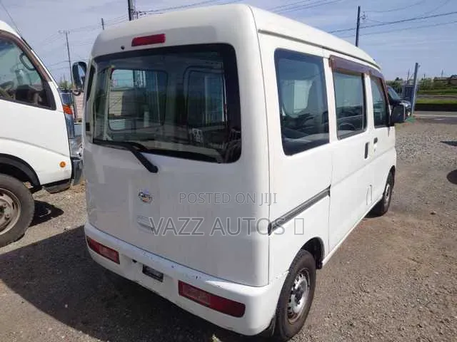 New Daihatsu Hijet 2011 White