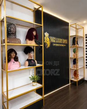 Wig Wall Mannequin Shelve