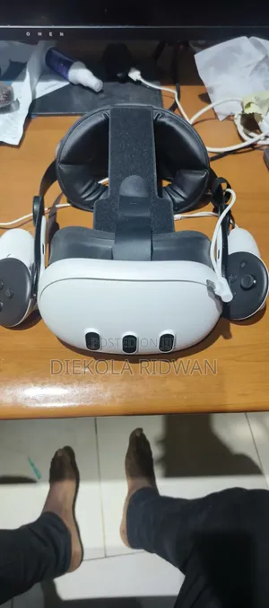 Oculus Meta 3 VR Headset