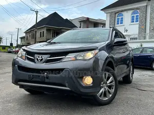 Toyota RAV4 Limited 4dr SUV AWD (2.5L 4cyl 6A) 2015 Gray