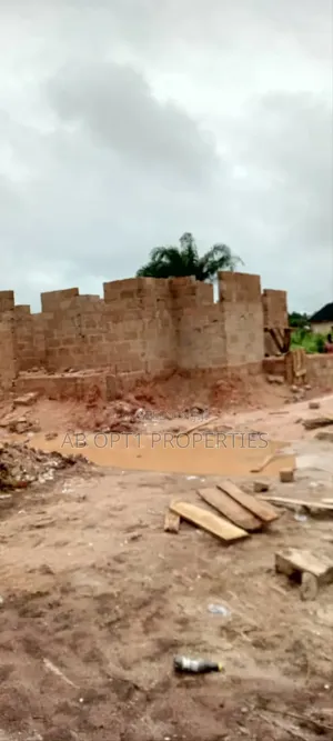 Uncompleted 3bedroom at Upper Sakponba Road for Sale