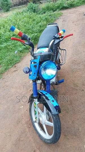 TVS HLX 125 2023 Blue
