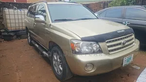 Toyota Highlander 2005 Gold