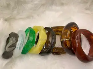 Braceletss