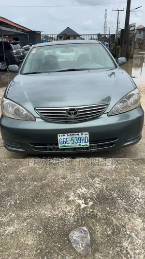 Toyota Camry 2004 Blue