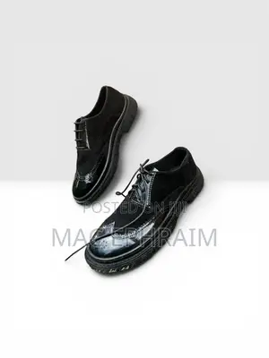 Men’s Classic Black Laced Up Shoe