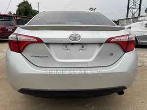 Toyota Corolla S Plus 4dr Sedan (1.8L 4cyl 6M) 2014 Silver