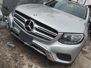 Mercedes-Benz GLC-Class 2016 Silver