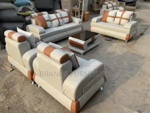 Quality 7 Seaters Leather Sofa With Center Table