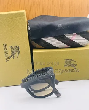 Burberry Foldable Wayfarer Style Sunglasses