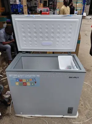Skyrun Chest Freezer 200liter Model ( Bd200)