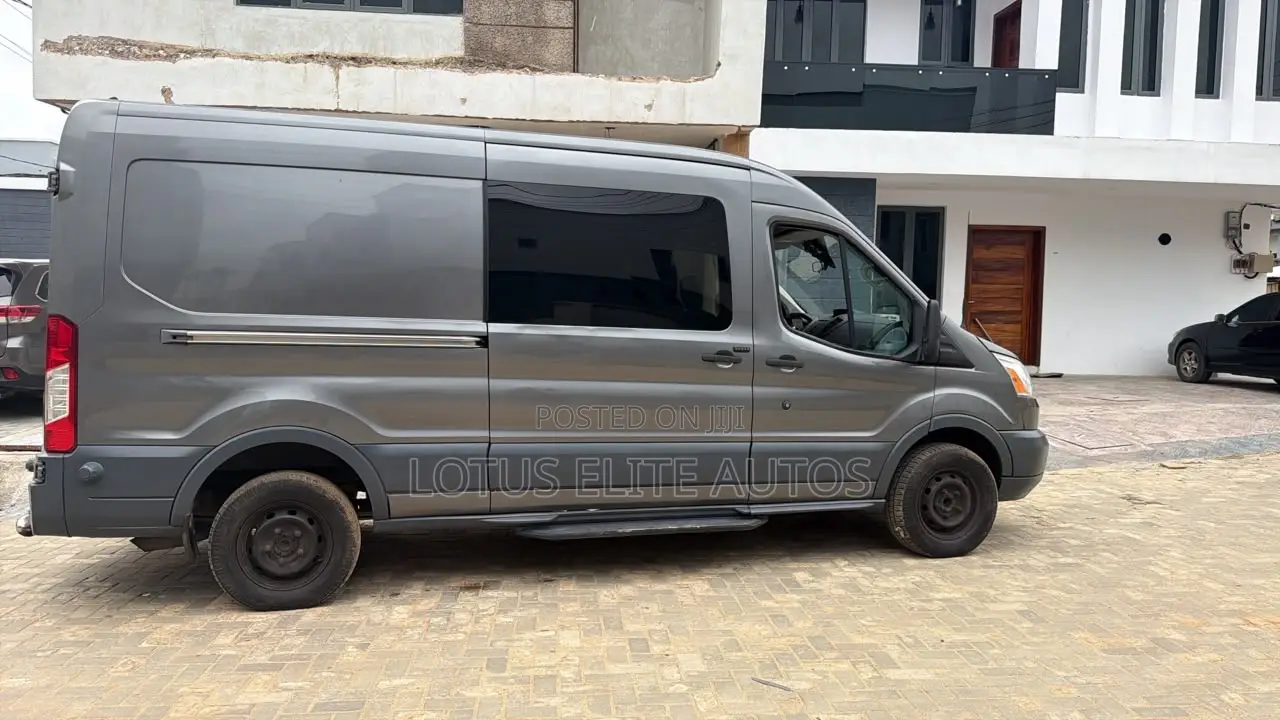 Ford Transit 2015 Grey