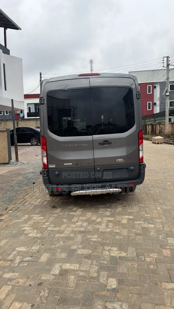 Ford Transit 2015 Grey